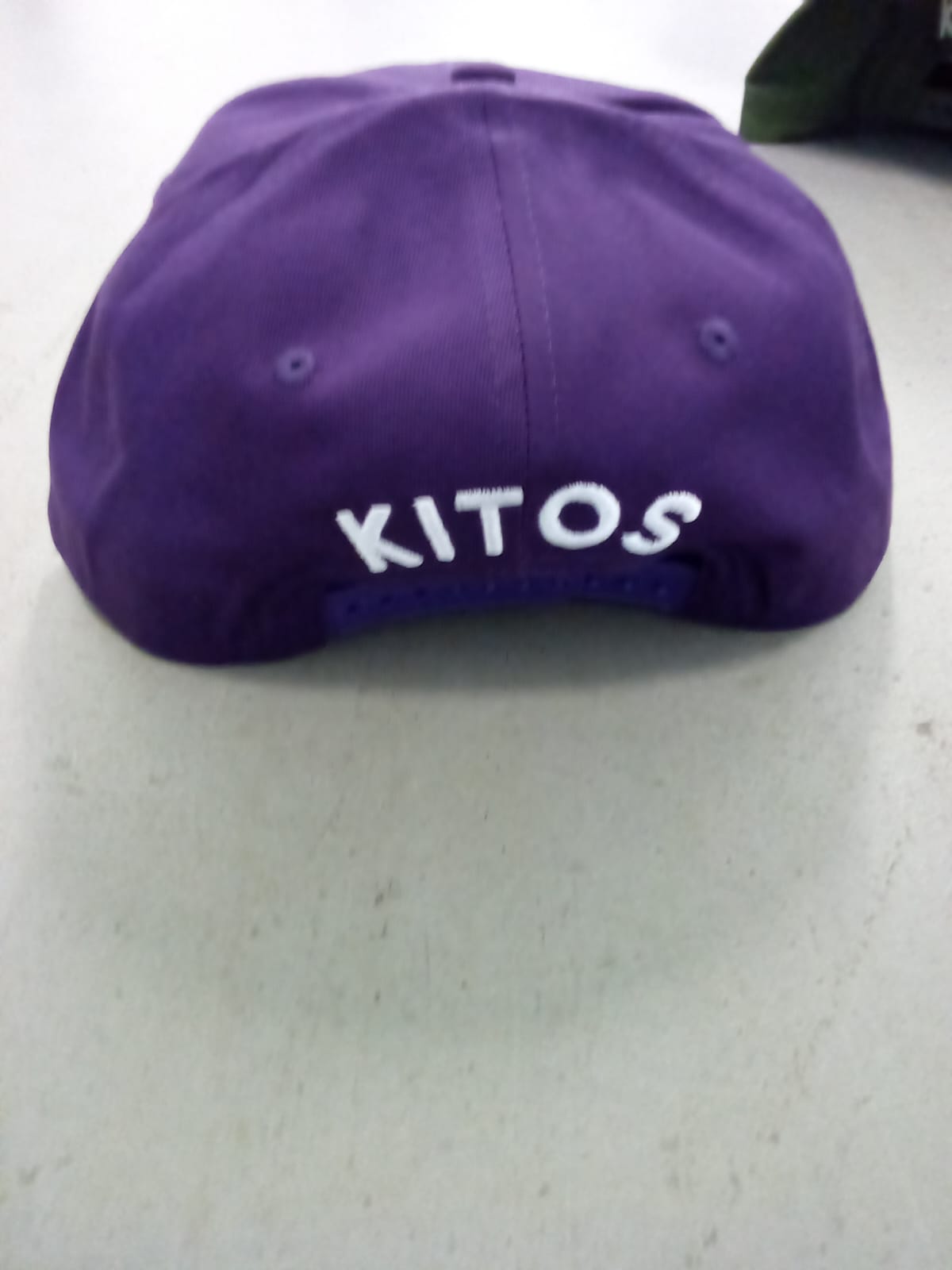 KITOS BLACK SNAPBACK HAT